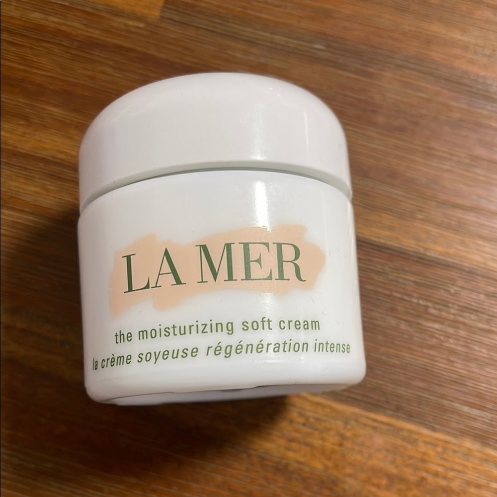 La Mer Moisturizing Soft Cream - White